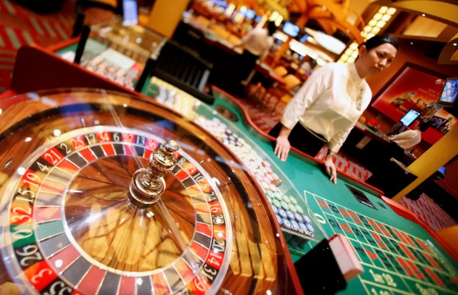 baccarat, blackjack, dadu online